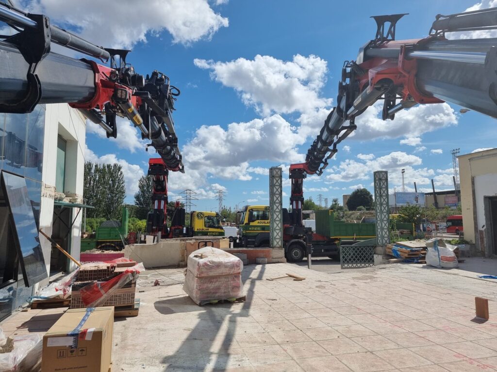 truck cranes