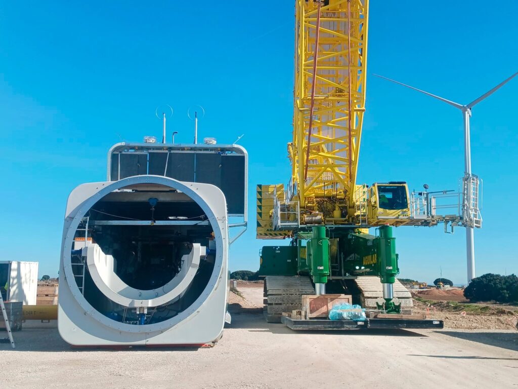 grúas sector eólico